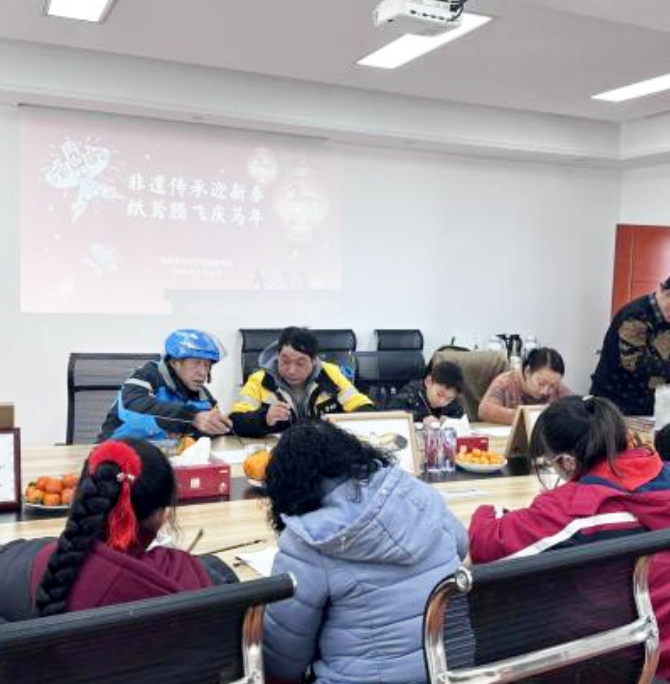 居村教育动态丨冯桥居委开展非遗传承·纸鸢腾飞活动